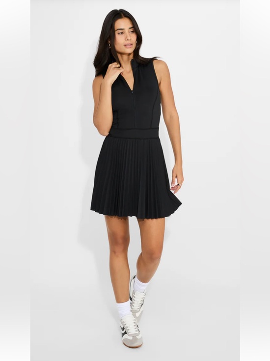 JustFab Dresses & Skirts - JustFab Black Sleeveless Pleated Sport Dress